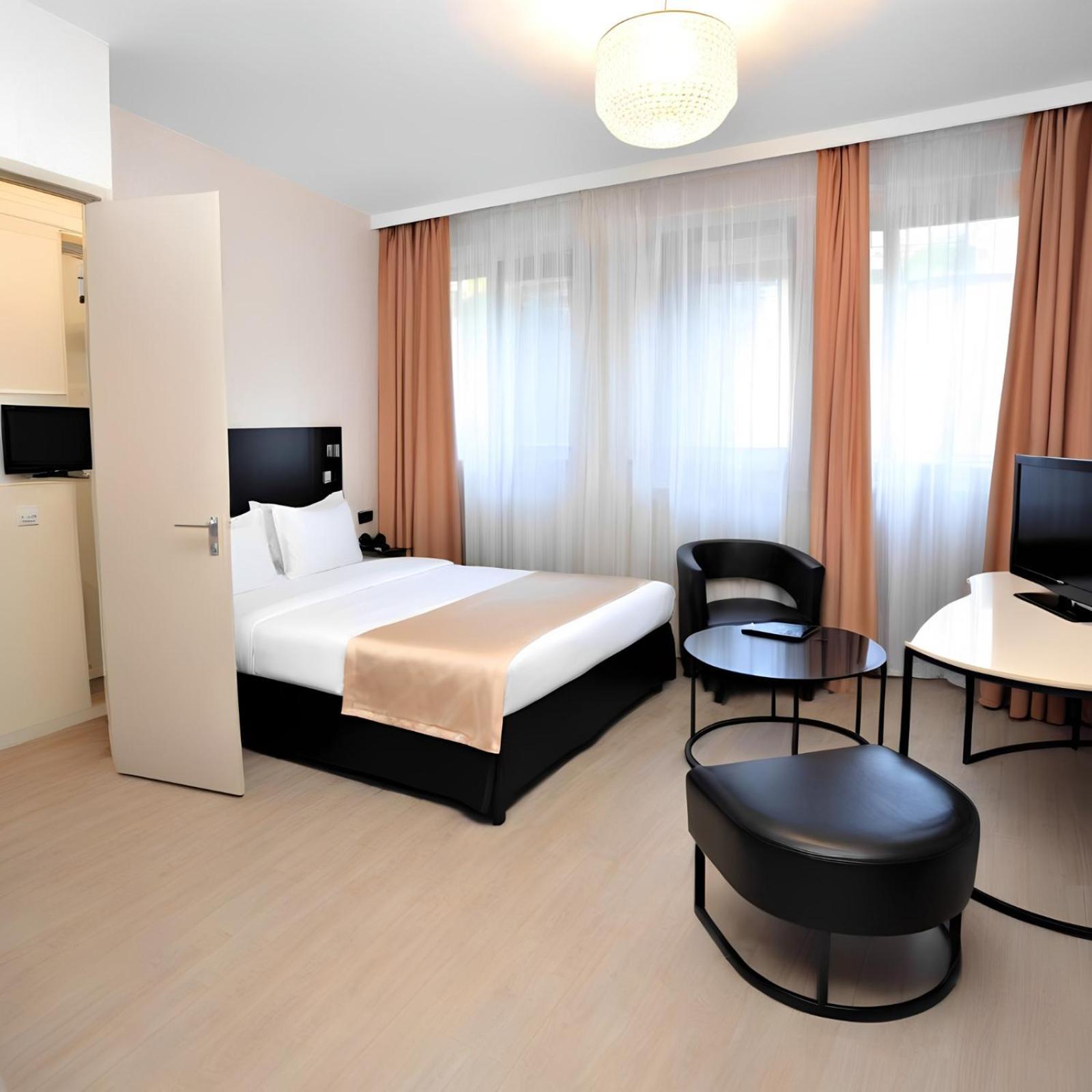 Simge Sultan's Otel